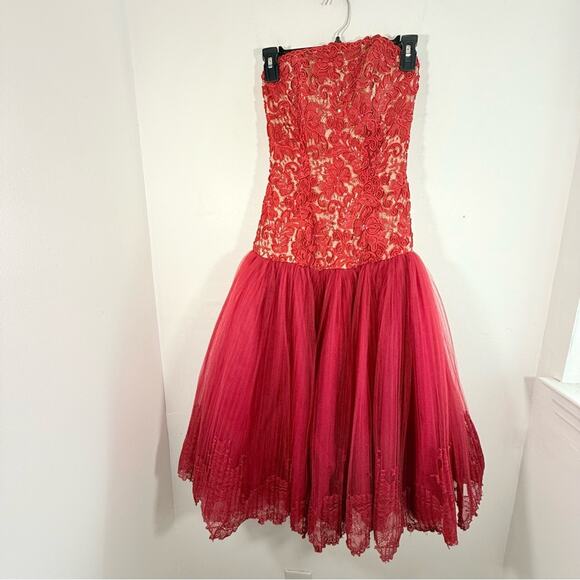 Flirt Maggie Sottero Red Lace Pleated Tulle Drop Waist Formal Prom Dress Small - Picture 1 of 13